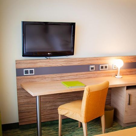 Hotel Bildungsblick Kirchseeon Екстер'єр фото