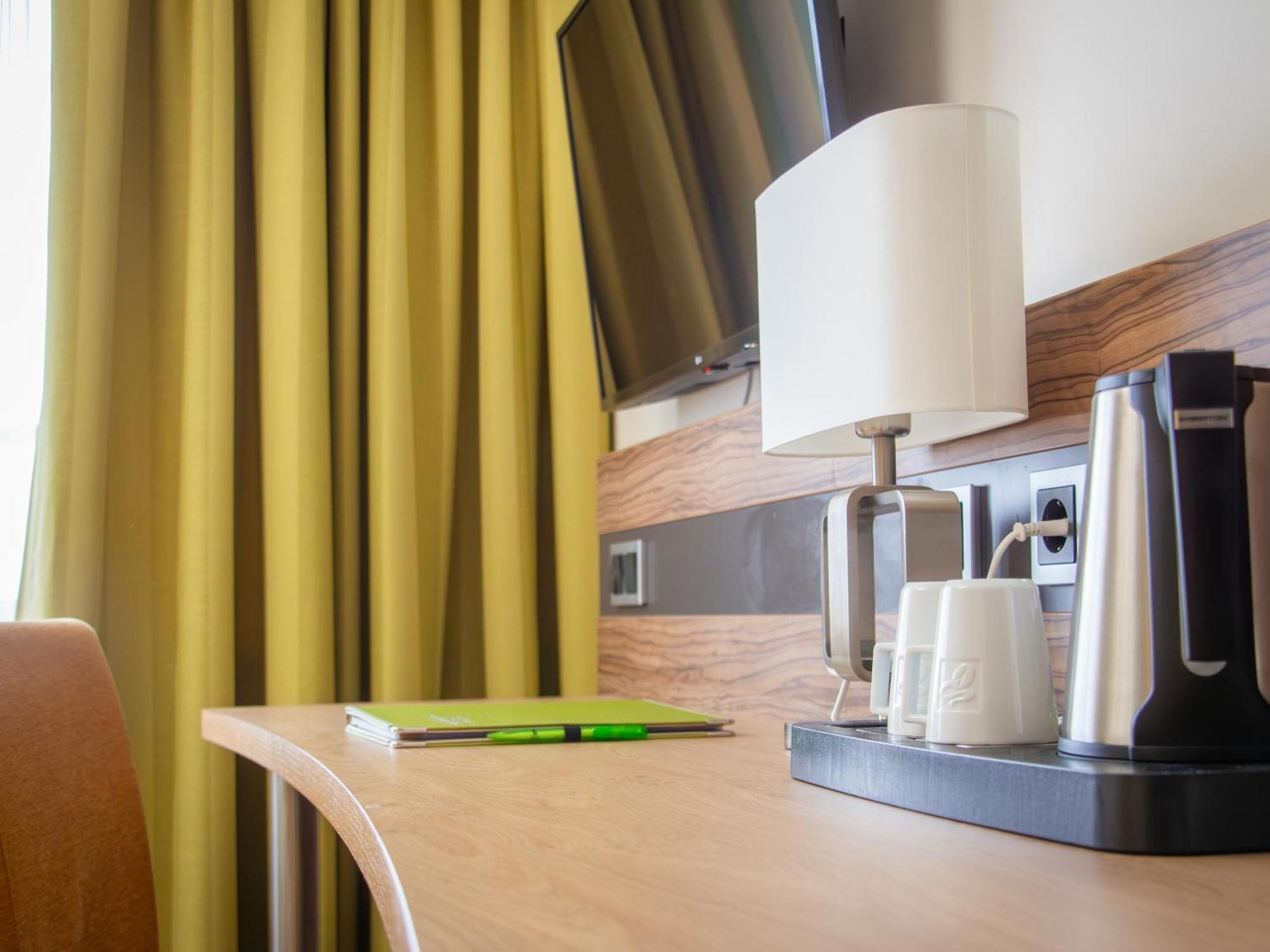 Hotel Bildungsblick Kirchseeon Екстер'єр фото